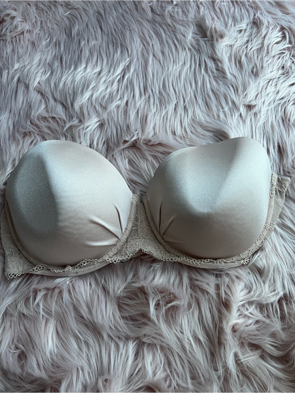 Deesse Lingerie Strapless Lace-Trim Bra in Light Nude 40D